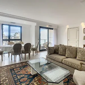 https://residence-carlton-riviera-cannes.fr-provencehotel.com